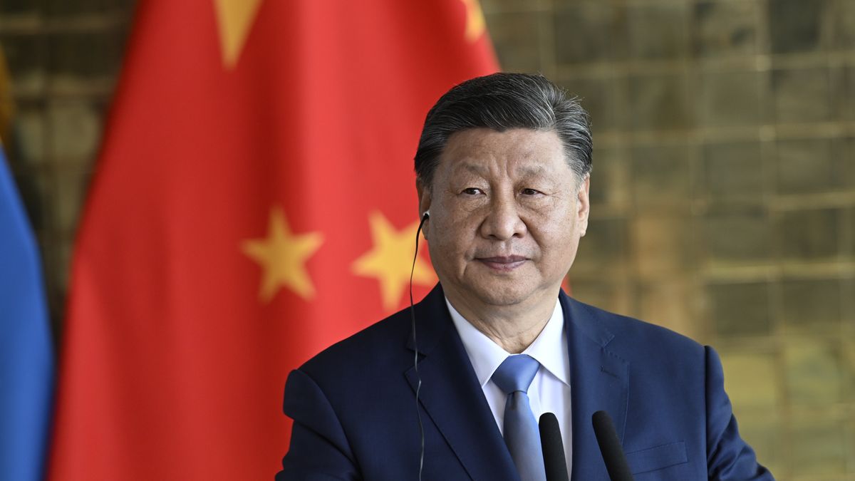 BRASILIA, BRAZIL - NOVEMBER 20: President of Brazil Luiz Inacio Lula da Silva (not seen) meets with President of China Xi Jinping at the Alvorada Palace in Brasilia, Brazil on November 20, 2024. (Photo by Mateus Bonomi/Anadolu via Getty Images)
