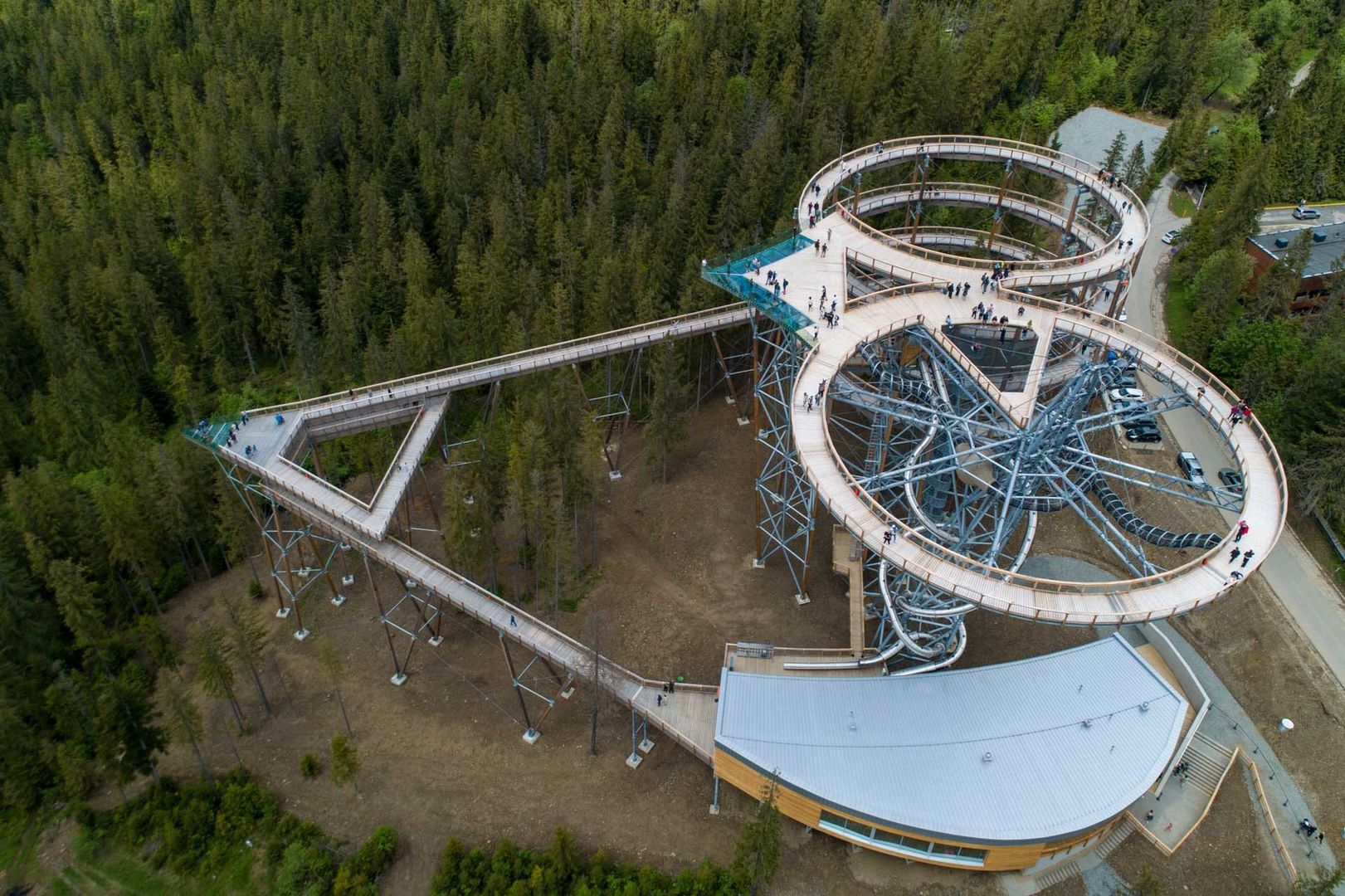 Największa letnia atrakcja Podhala otwarta - Sky Walk Serce Poronina zachwyca.