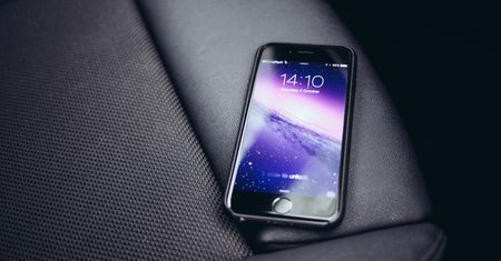 iPhone 8 oraz 7 zostały wycofane z niemieckiego rynku. Kto mieczem wojuje, od miecza ginie