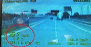 Grzywna 2500 zł za przekroczenie prędkości. 20-latek gnał 247 km/h