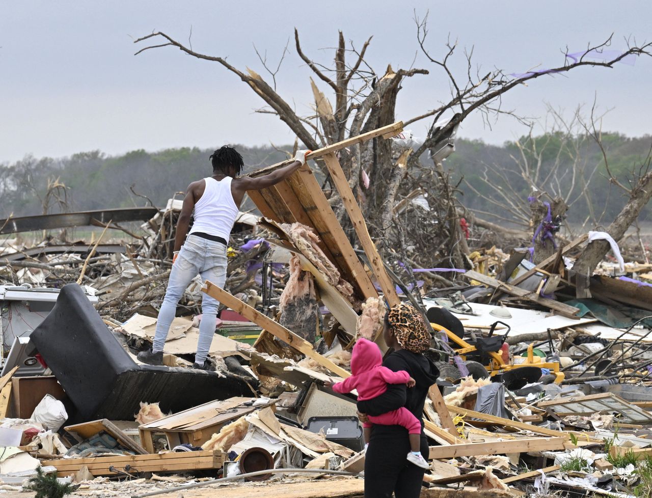 Co najmniej 11 ofiar śmiertelnych tornad w USA