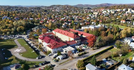 Pracowali cały miesiąc, dostaną część pensji. Kryzys w szpitalu