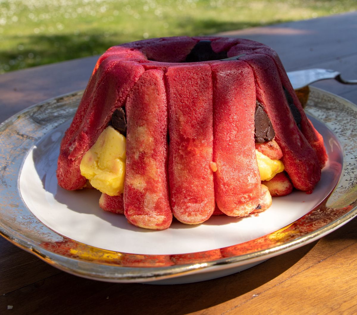 Zuppa Inglese to włoski budyń warstwowy z kremem i biszkoptem