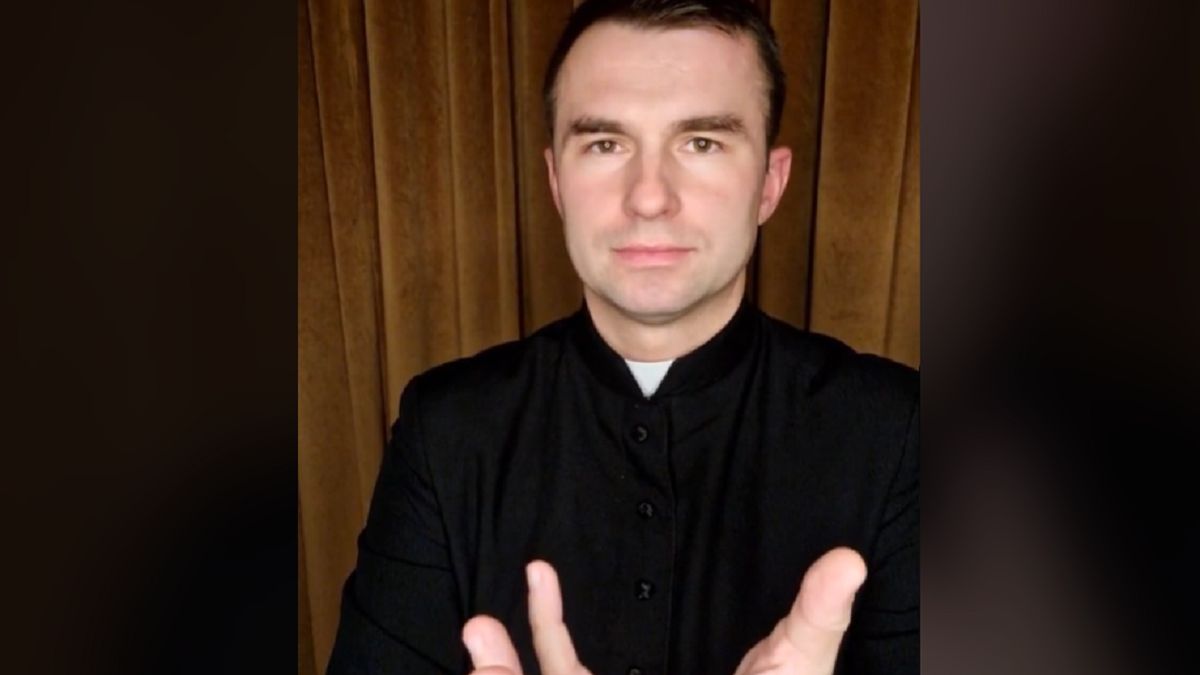 Ksiądz "przejrzał" ministrantów. Mówią, co robią, bo zbliża się kolęda. 