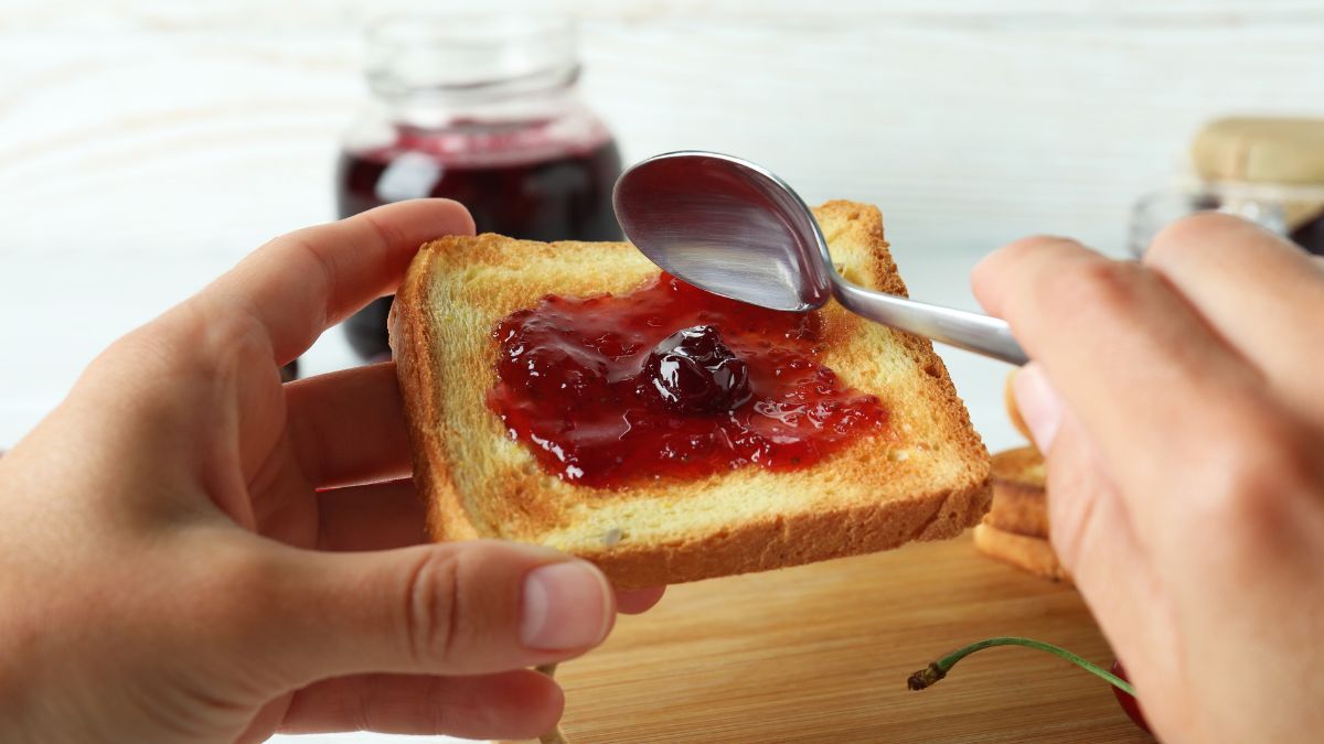 Śniadanie pełne cukrów prostych.