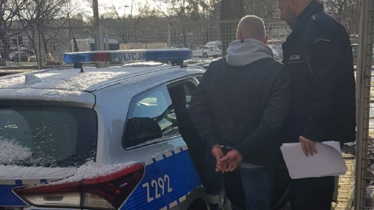 45-latek był poszukiwany za morderstwo 