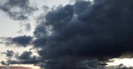 Nad Polską pojawiła się chmura toksycznego gazu. Jest się czego obawiać?