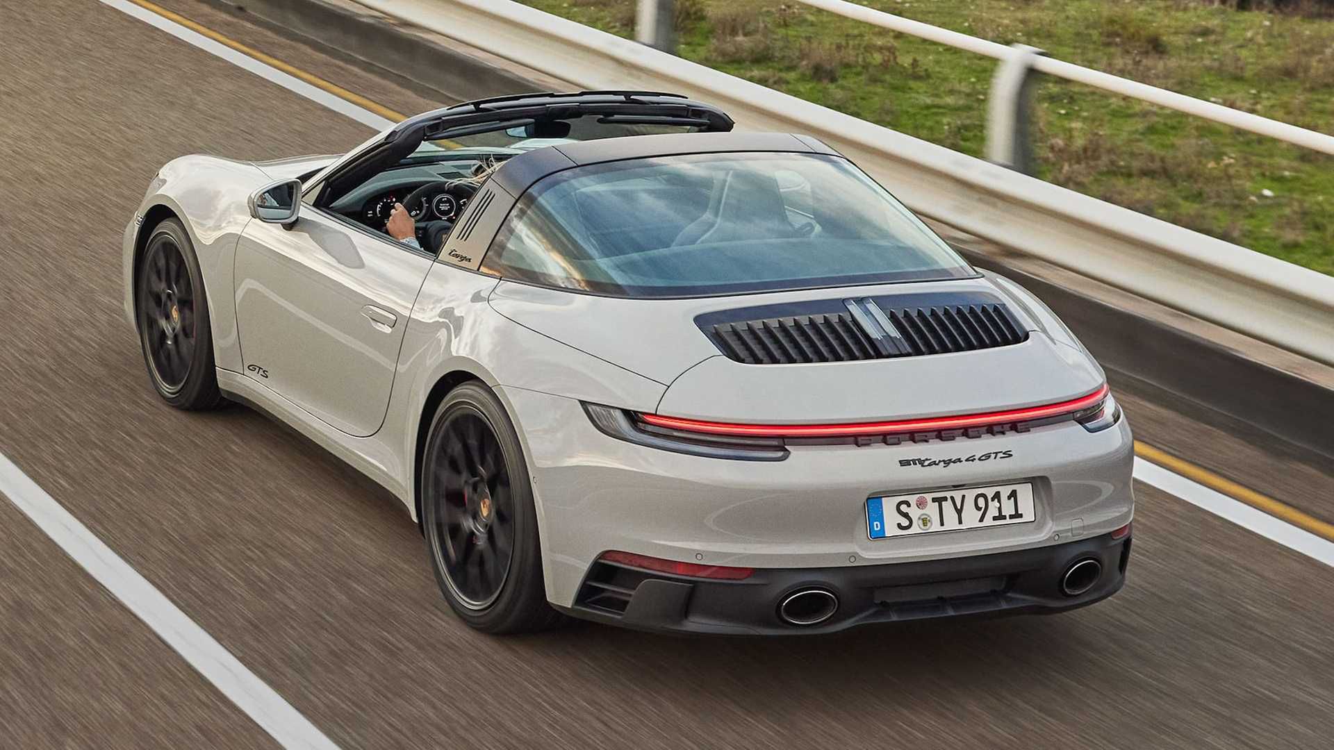 Porsche 911 Carrera GTS