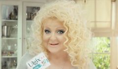 Magda Gessler reklamuje Ulgix Total jako „ciętą ripostę na dyskomfort po posiłku” (wideo)