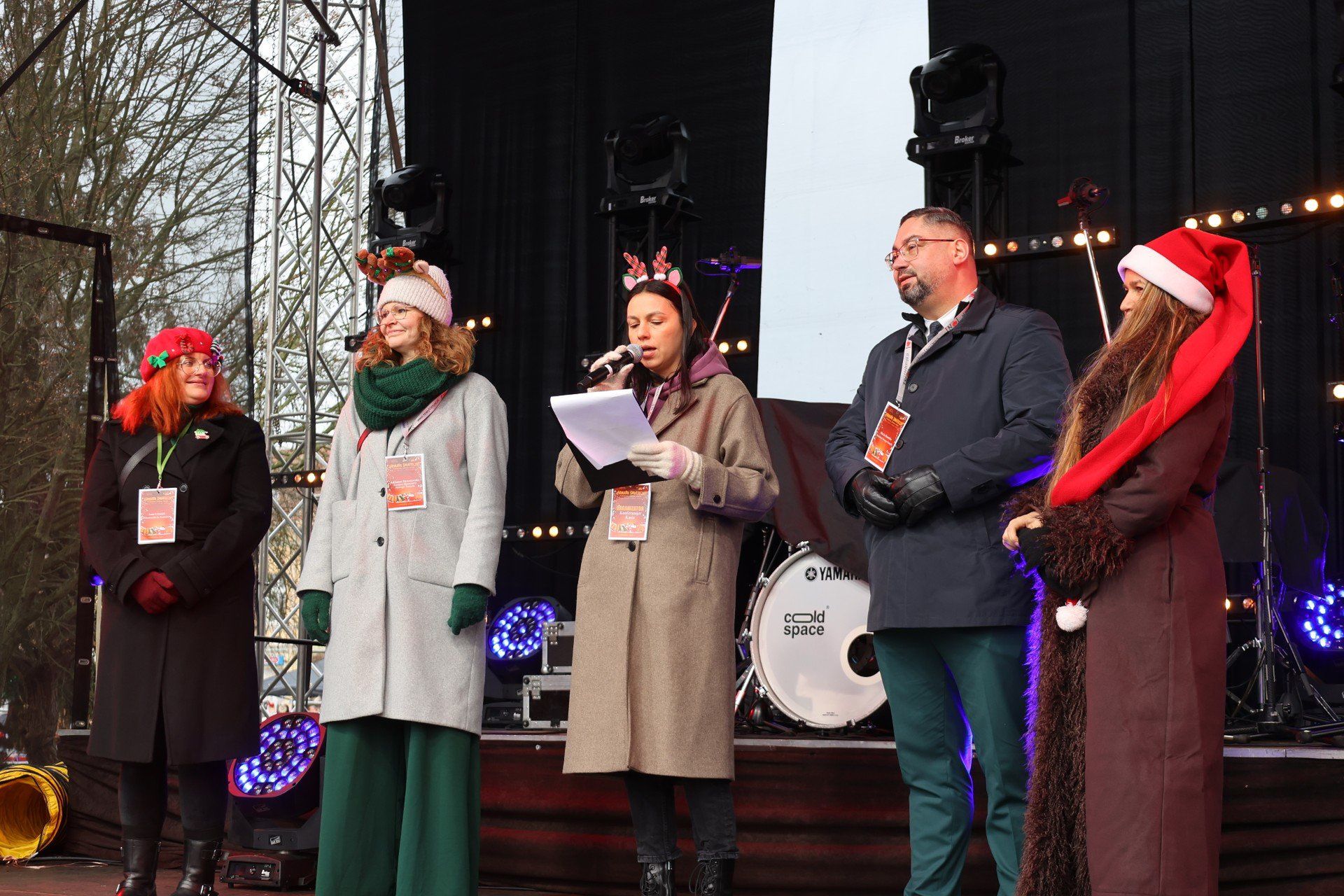 Moment uroczystego otwarcia Jarmarku Świątecznego w Nowym Tomyślu 