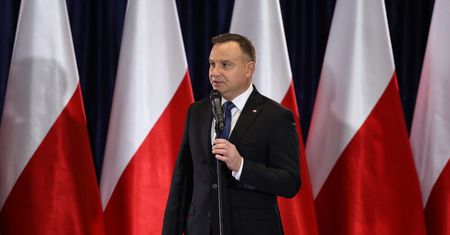 Koronawirus w Polsce. Rząd wprowadzi aplikację dla osób objętych kwarantanną