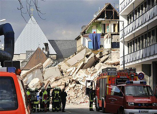 Zawalił się budynek archiwum miejskiego w Kolonii