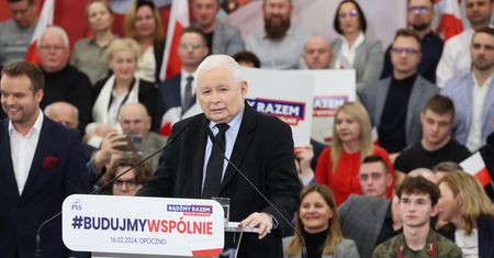 Kaczyński: Konstytucja w Polsce przestała obowiązywać