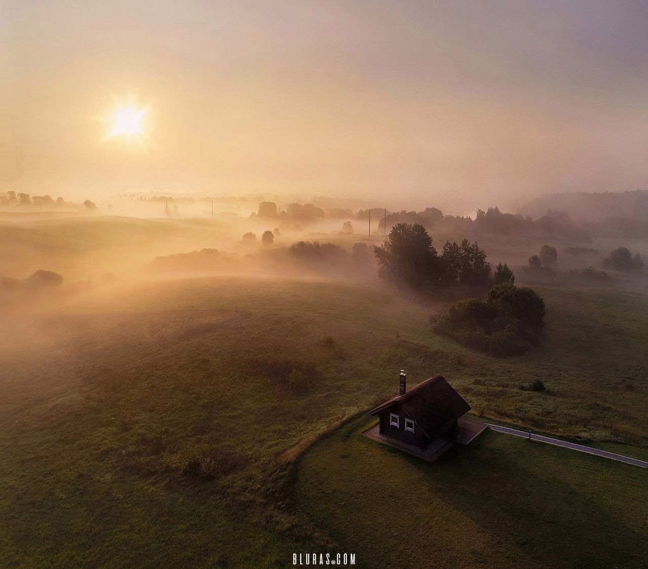 Martynas Charevicius wykorzystuje drona do pokazania piękna Litwy