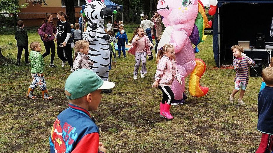 Piknik MOPS to propozycja dla dzieci, które lato spędzają w mieście.