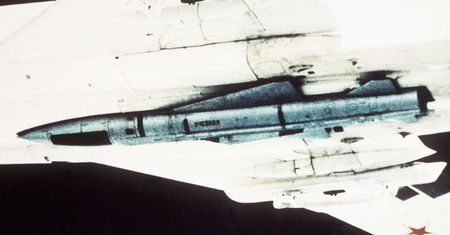 Atak dronów na lotnisko Szajkowka. Celem bardzo groźna bron Rosji