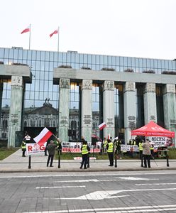 Uchwała w Sądzie Najwyższym kwestionuje wpływ UE. Ostra reakcja i porównanie do Rosji