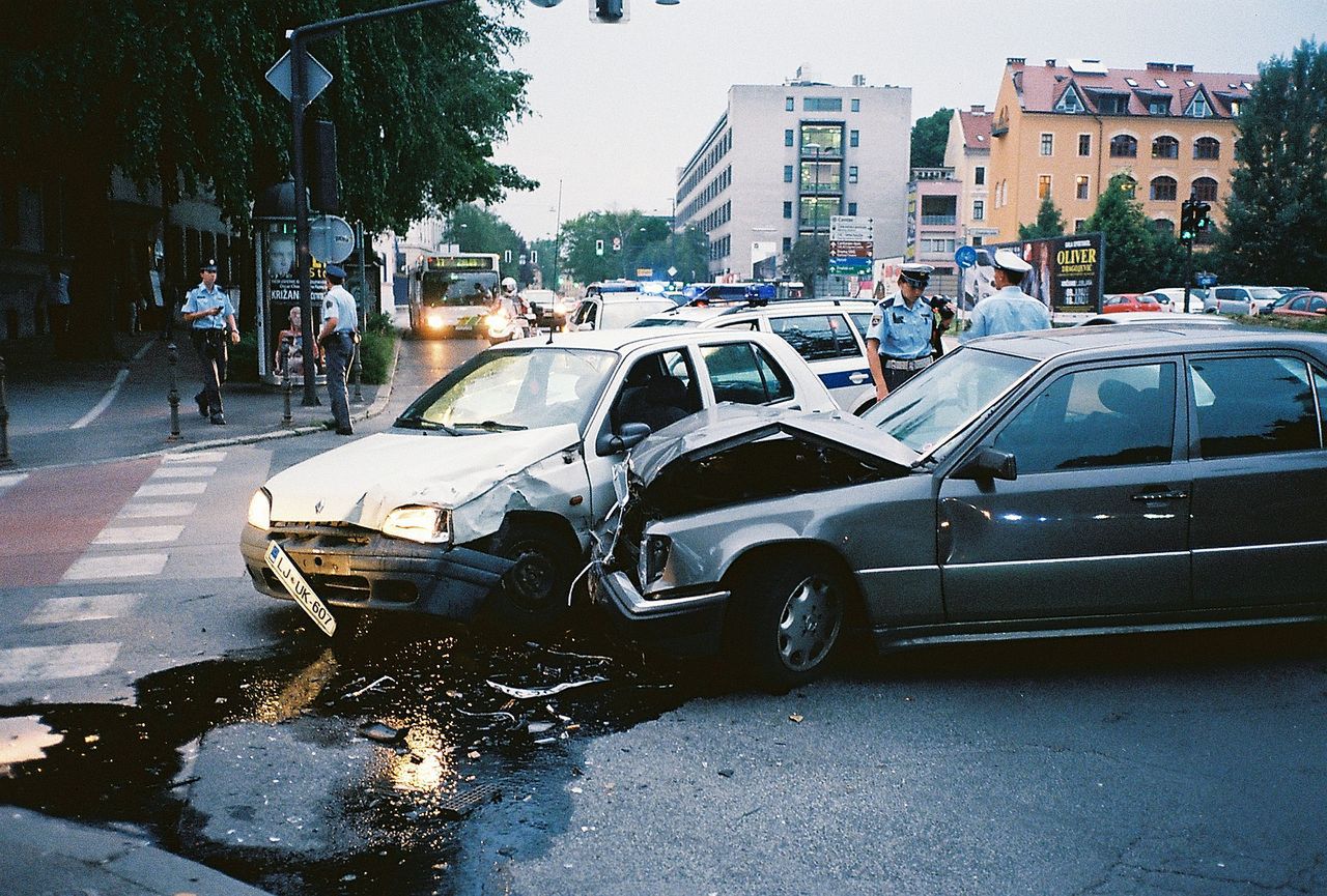 Liczba ofiar wypadków drogowych w Europie spadła o połowę