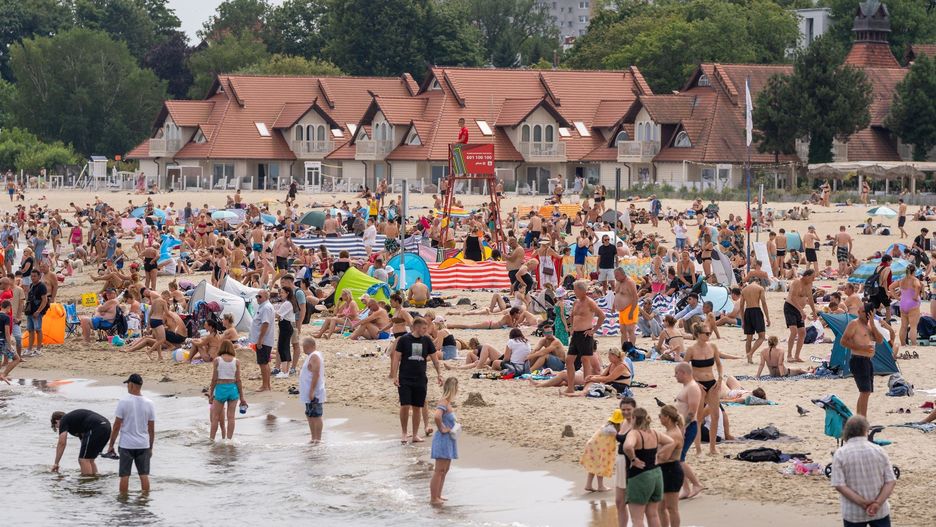 Rośnie liczba przypadków, w których pracownicy po urlopie nie wracają do pracy, lecz od razu przechodzą na zwolnienie lekarskie - wynika z danych Conperio, fot. ilustracyjne/archiwalne J. Steinborn/Polska Press