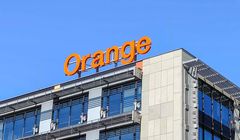 Orange Polska zyskuje klientów, płacą więcej. Prognozy w górę