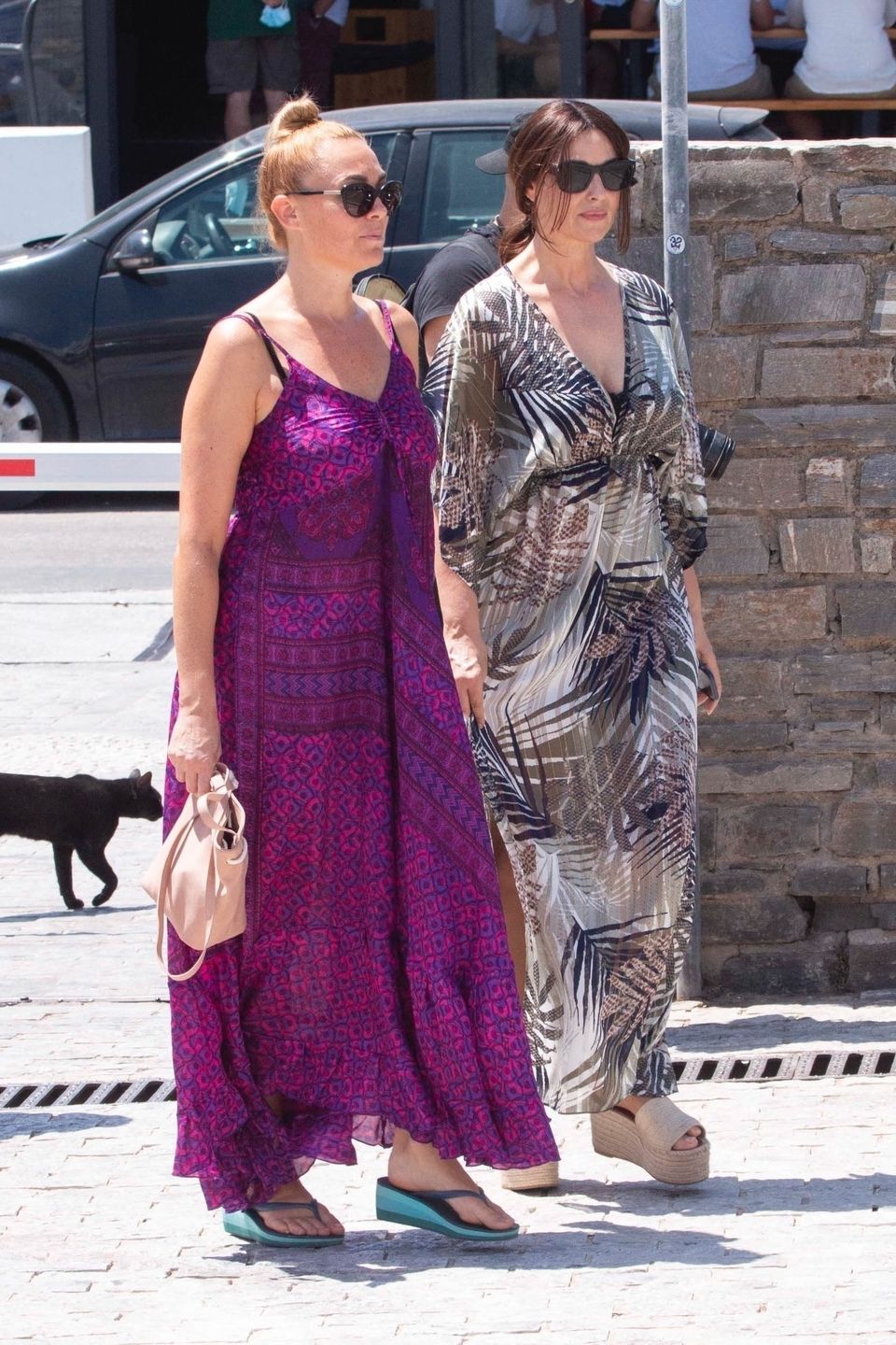 Monica Bellucci zadaje szyku na wakacjach w Grecji