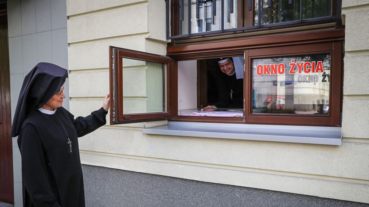 Noworodek trafił do Okna Życia w Warszawie.