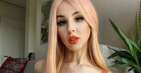 Sexmasterka w zmysłowej wersji. Ma świetne ciało