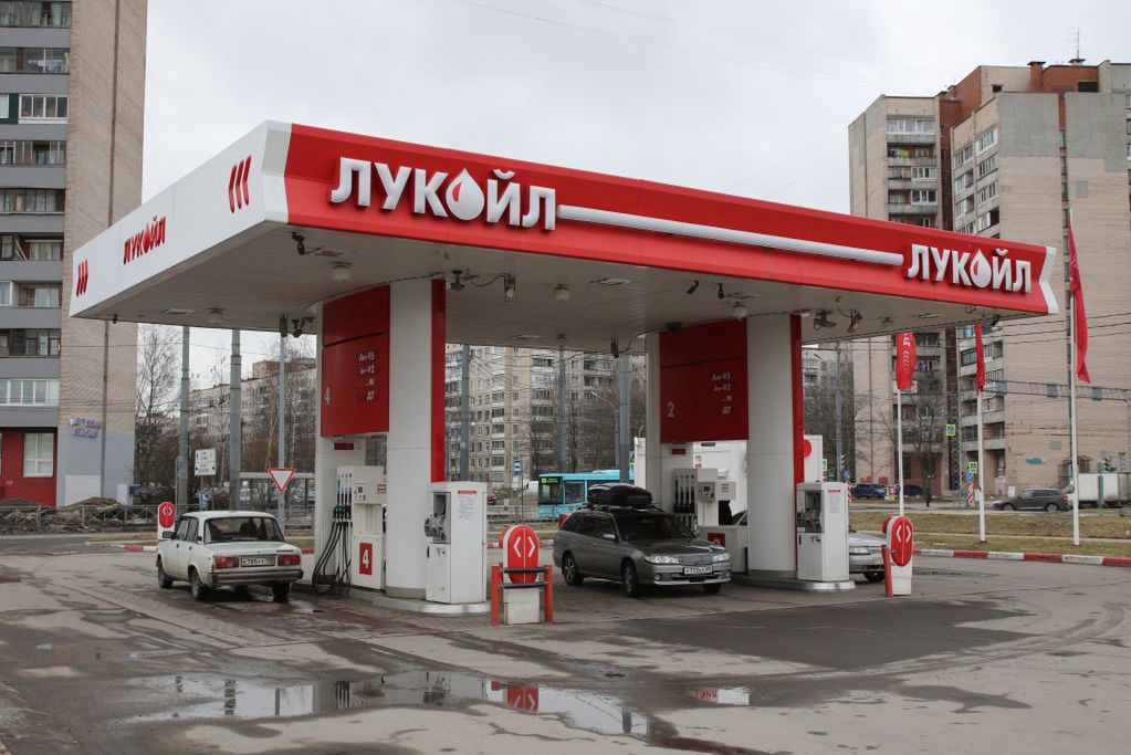 Russia reinstates gasoline export ban, fueling shortage fears