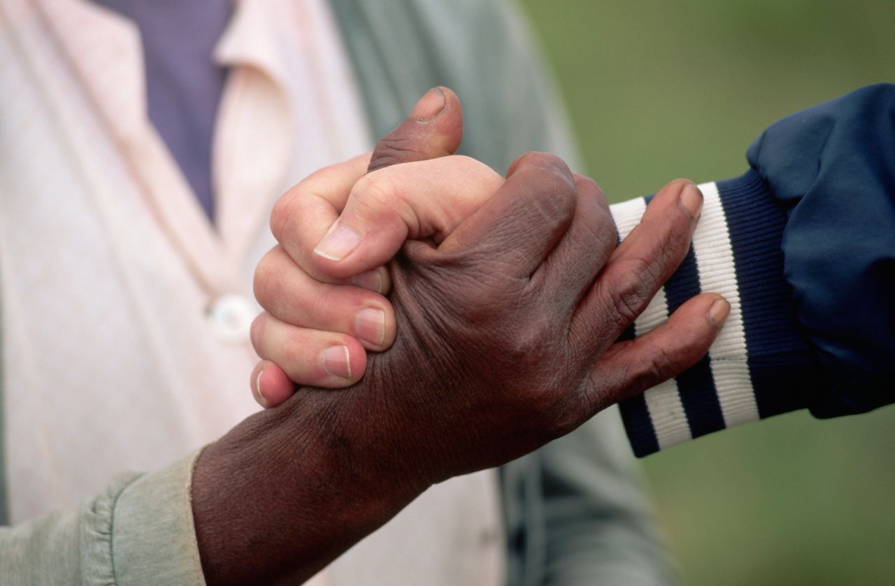 Twitter promuje białych ludzi na podglądzie zdjęcia /fot. GettyImages