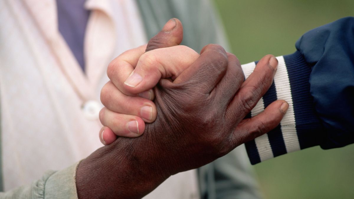 Twitter promuje białych ludzi na podglądzie zdjęcia /fot. GettyImages
