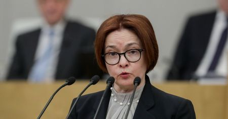 Nietypowy efekt sankcji. W Rosji brakuje guzików
