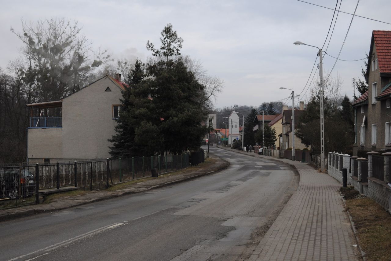 Kamieniec: To wieś widmo na Opolszczyźnie. Ludzie boją się tutaj mieszkać
