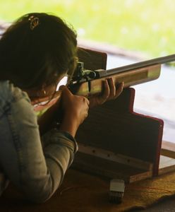 В Польщі дітей навчатимуть володіти зброєю