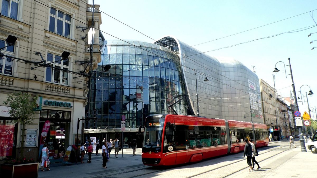 Nie żyje 47-letni pasażer katowickiego tramwaju 