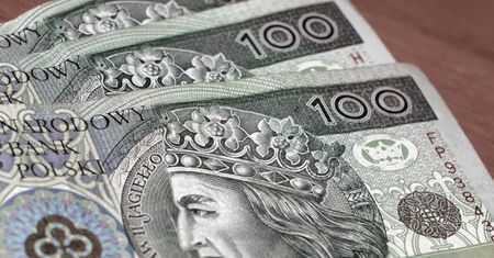 Seniorzy muszą o tym wiedzieć. ZUS zmienia termin wypłaty 13. emerytury