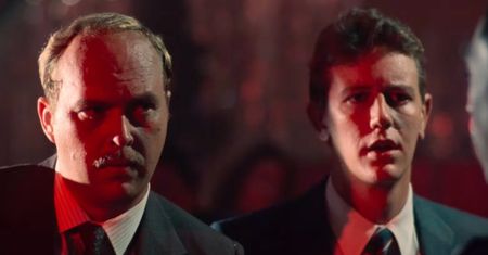Fani komedii nie pójdą dziś wcześnie spać. Ten film to prawdziwa KLASYKA gatunku
