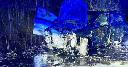 Pijany recydywista wjechał chevroletem do bagna. Miał ponad 2,5 promila alkoholu