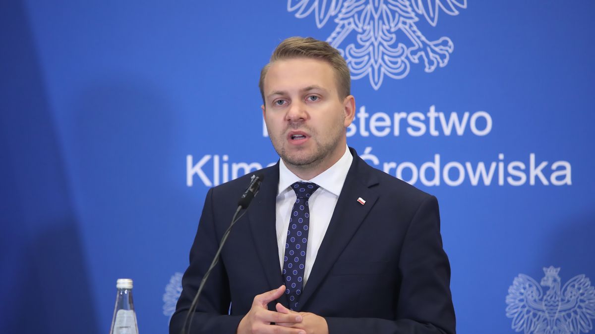 Jacek Ozdobabriefing prasowy, konferencja prasowa, podpisane ustawy, pol, polityk, polityka, ustawa o odpadach