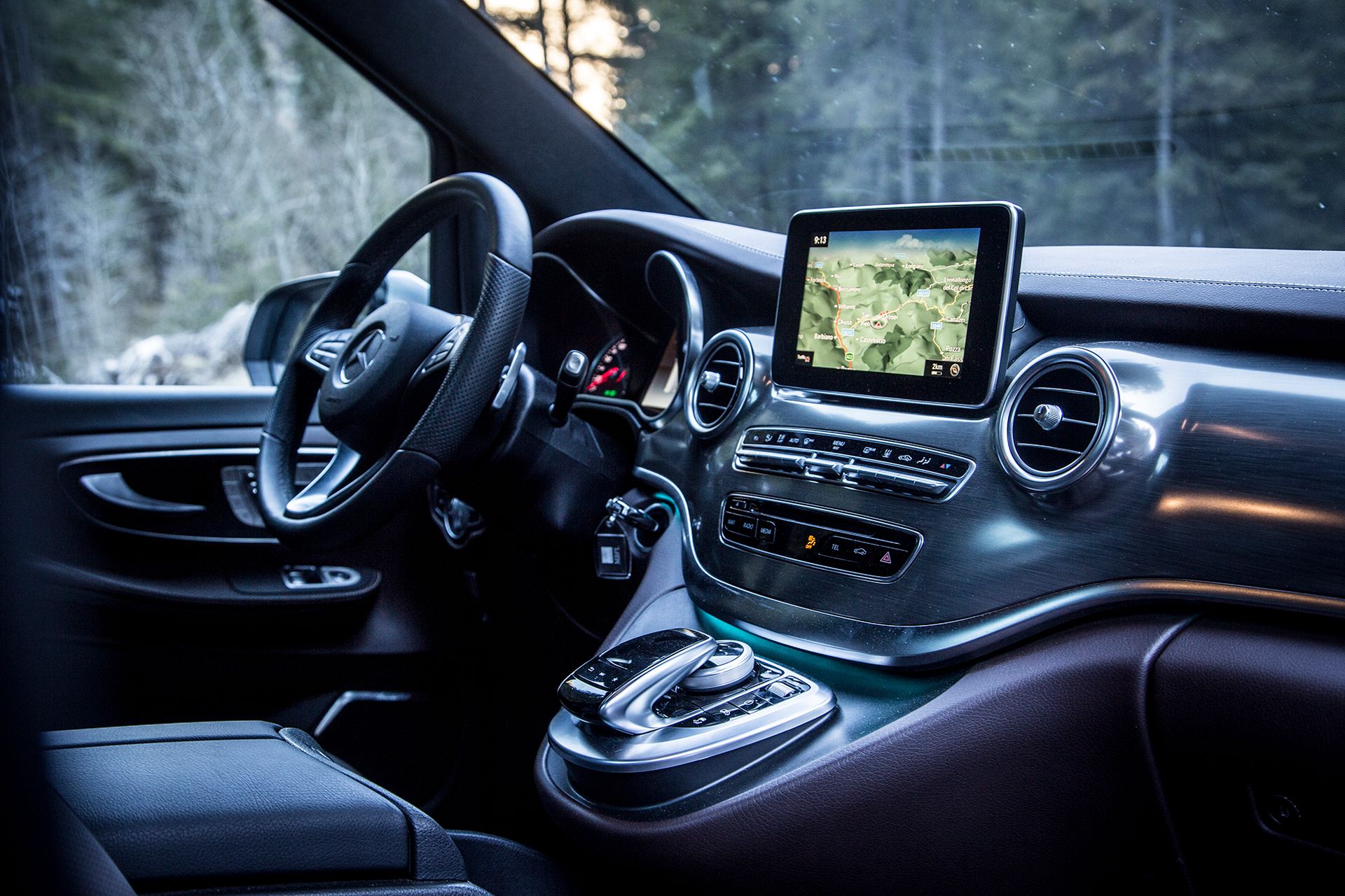 Mercedes-Benz V250d 4MATIC (fot. Mateusz Żuchowski)
