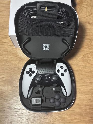 DualSense Edge - pad do PlayStation 5