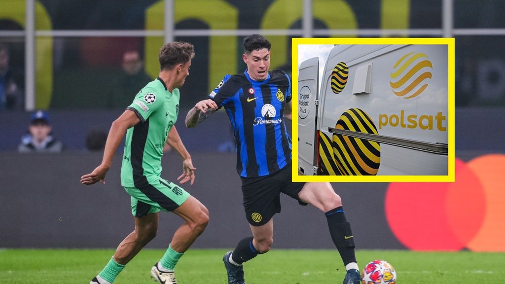 Na zdjęciu: piłkarze podczas meczu Inter Mediolan - Atletico Madryt, w ramce wóz transmisyjny Polsatu (PAP)