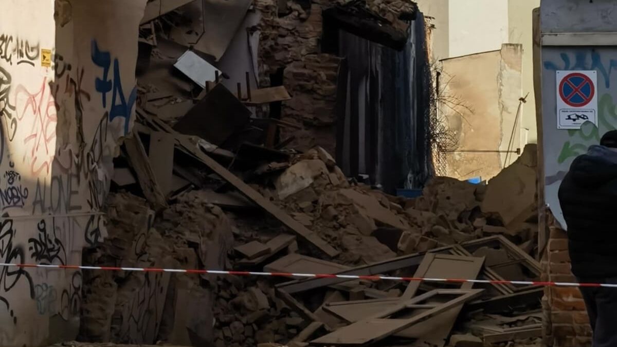 Runęła ściana kamienicy przy ul. Bernardyńskiej 10 w Lublinie
