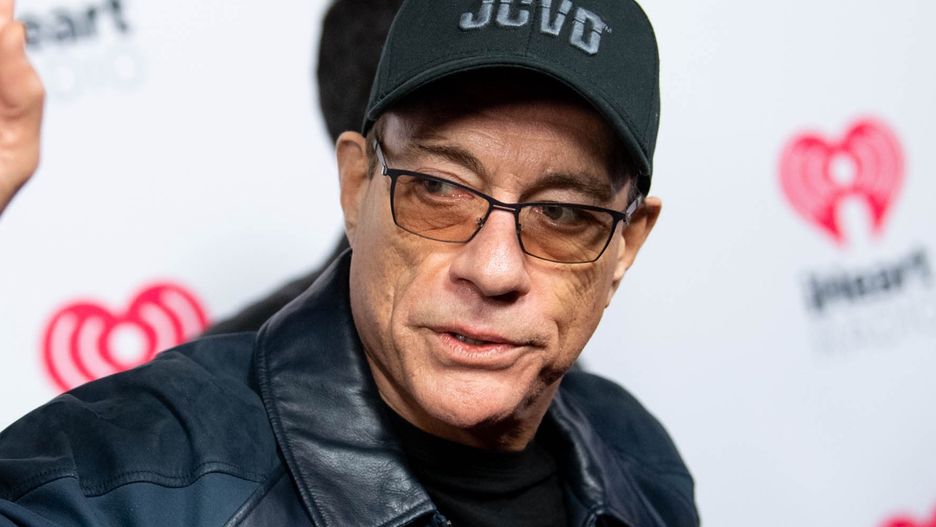 Jean-Claude Van Damme odwiedził szpital w Ukrainie z niejasnej przyczyny