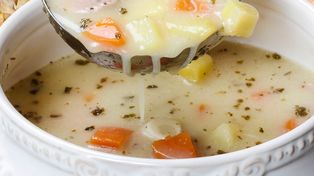 Królowie i szlachta zajadali się tą zdrową zupą. Dziś mniej popularna, a na trawienie jest świetna