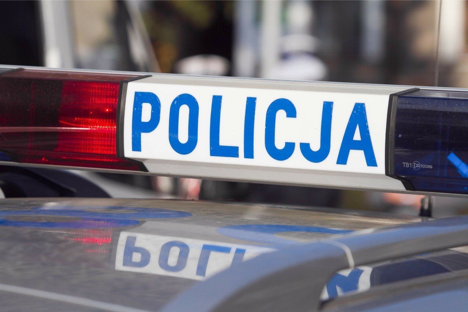 Jak przypominają policjanci, fałszowanie tablic rejestracyjnych jest przestępstwem i podlega karze pozbawienia wolności do lat 5.