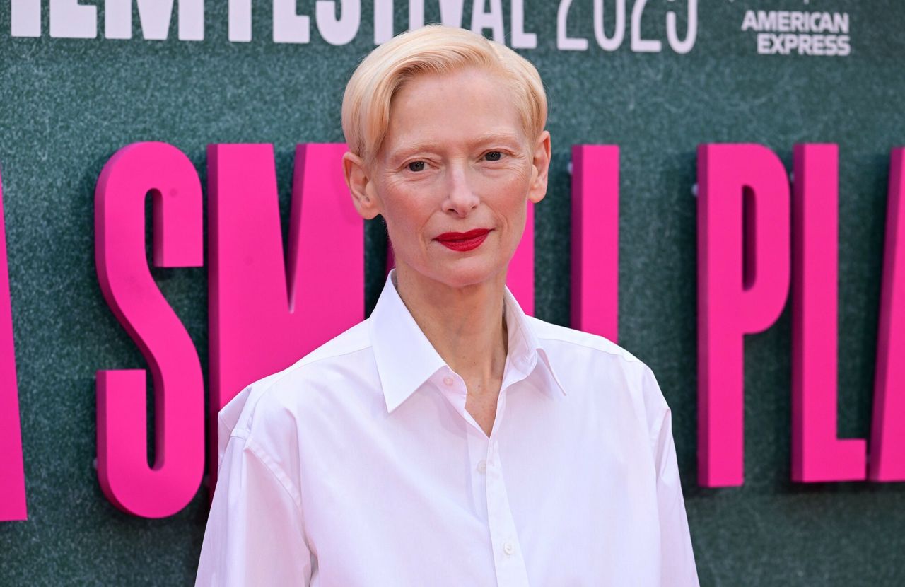 Tilda Swinton przez lata mieszkała z dwoma mężczyznami. Powód może zaskoczyć