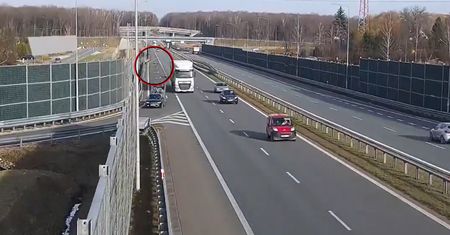 GDDKiA apeluje: prosimy, by nie gubić choinek na drogach