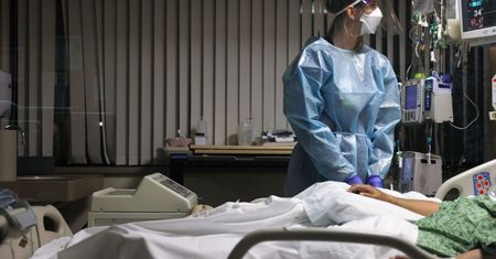 Smutne informacje z Bydgoszczy. Trzy pielęgniarki zmarły na COVID-19