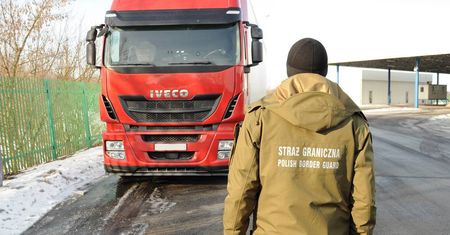 Straż Graniczna odzyskała samochód cieżarowy IVECO o wartości 250 tys. zł
