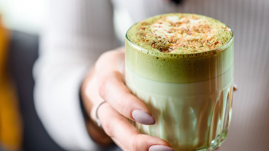 Waniliowa matcha latte. Przygotuj napój Maty w domu